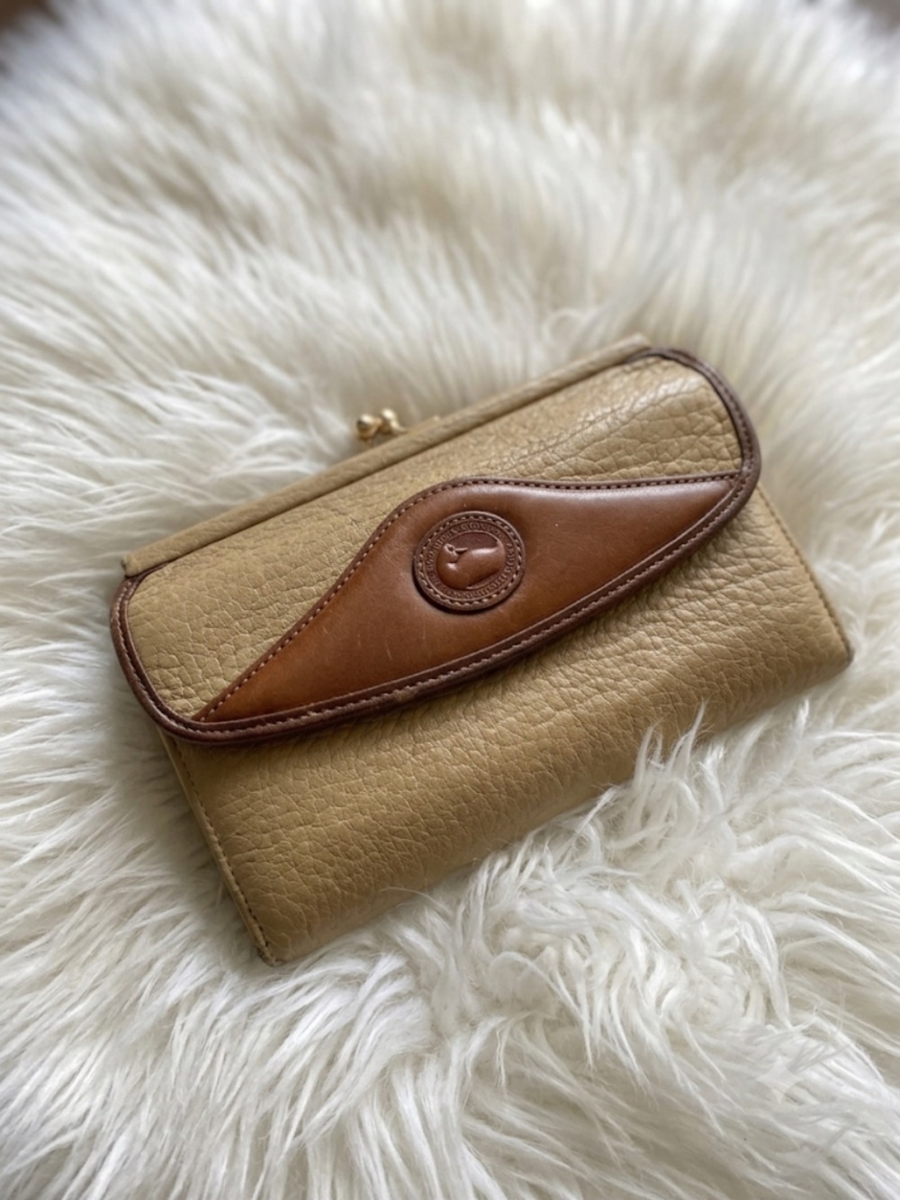Vintage Dooney & Bourke Pebbled Leather Kiss-Lock Tri Fold Wallet Taupe Brown